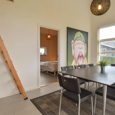 Three Bedroom Holiday In *