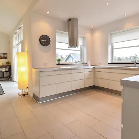 Three Bedroom Holiday In Otterup