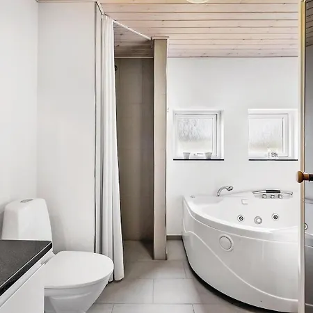 Three Bedroom Holiday In Сasa de vacaciones